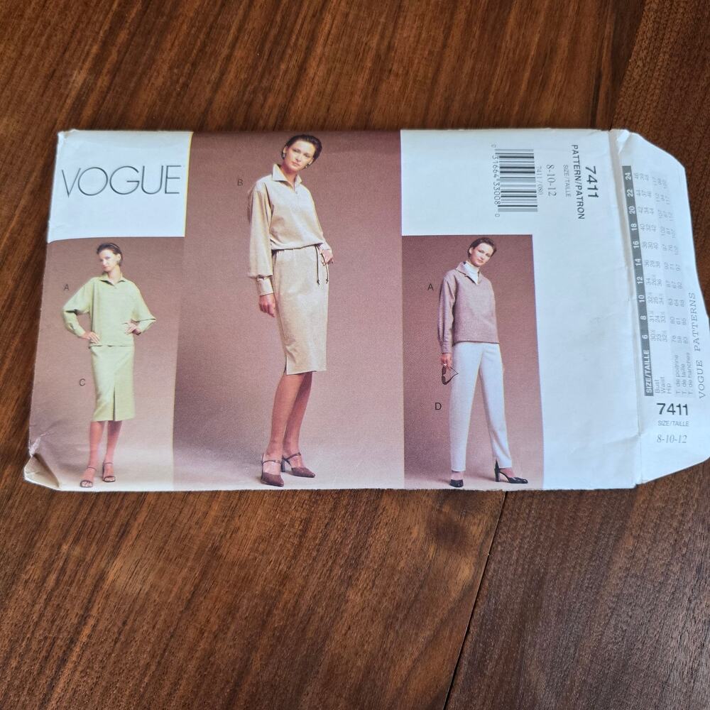Vintage Vogue Pattern 7411 Women's 8-10-12 Uncut Minimalist Career Classic Chic